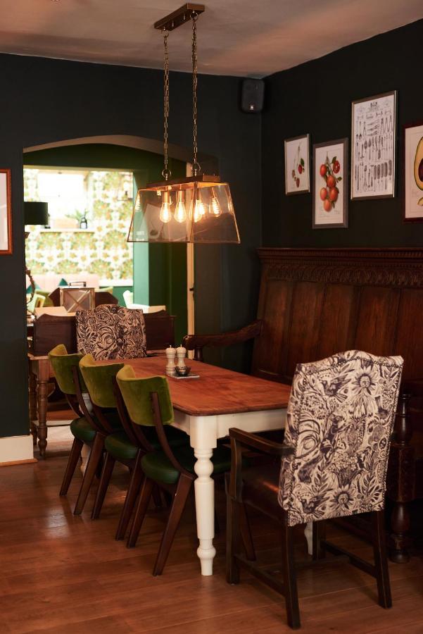 מלון וודסטוק The Kings Arms מראה חיצוני תמונה